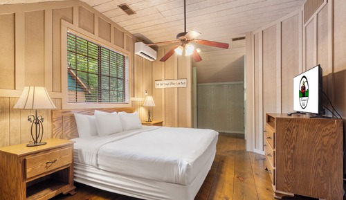 Cabin, 2 Bedrooms, 2 Bathrooms