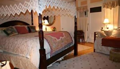 Room (The Chamber, 1st floor)