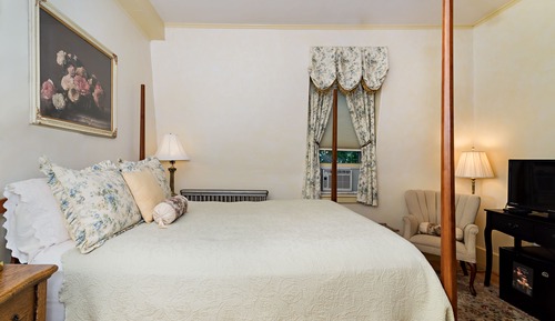 Room (The English Rose, 3rd floor)