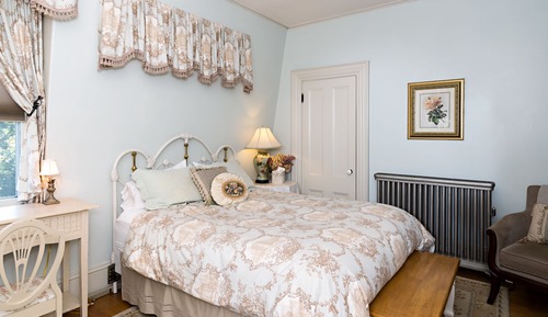 Room (The Vivienne, 3rd floor)