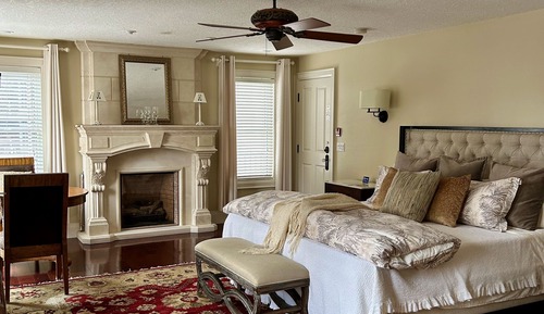 Grand View Suite, with Jacuzzi  