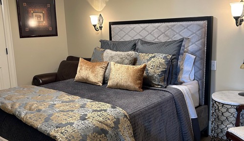 Penthouse Suite, with Jacuzzi