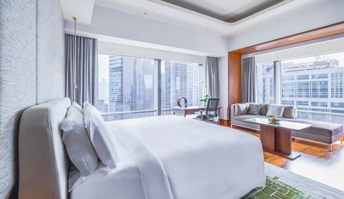 Grand Room, 1 King Bed