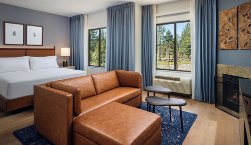 Studio Suite, 1 King Bed (Mobility, Roll-In Shower)