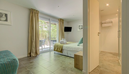 Double room with sofa