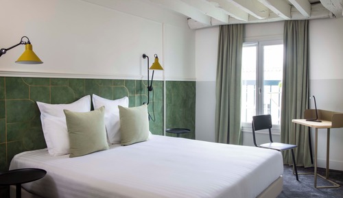 Signature Room