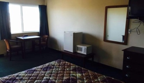 Standard Single Room, 1 Queen Bed