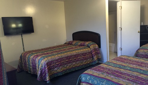Family Room, Multiple Beds