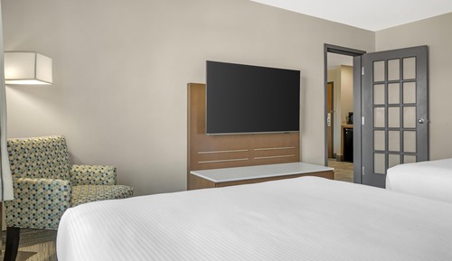 Suite, 2 Queen Beds, Non Smoking, Refrigerator & Microwave (Larger Room;with Sofabed)