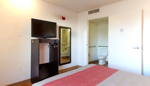 Standard Room, 1 Queen Bed, Non Smoking