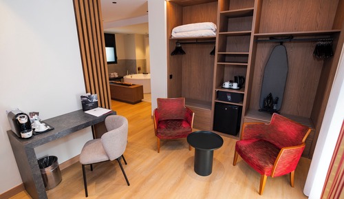 Signature Room