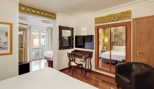 Superior Triple Room, Balcony