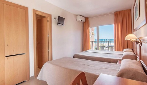 Triple Room (2 adults and 1 child)