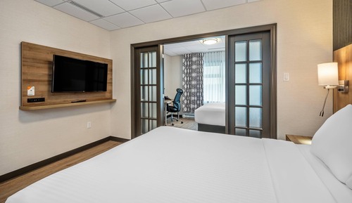 Suite, 2 Queen Beds, Non Smoking