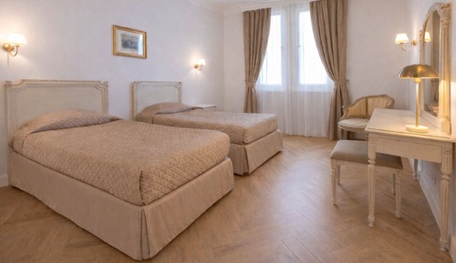 Classic Twin Room