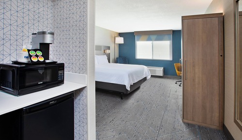 Standard Room, 1 King Bed, Accessible (Communications)