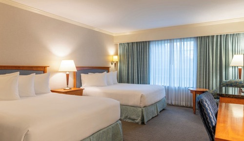 2 Queen Beds Premium Accessible