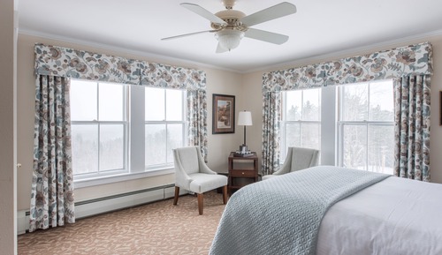 Grand Room, 1 Queen Bed