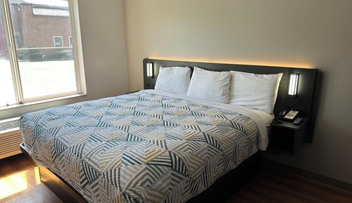 Standard Room, 1 King Bed, Non Smoking