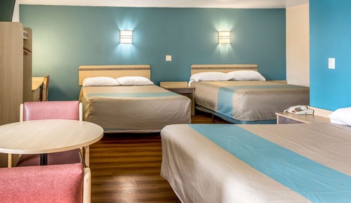 Standard Room, Multiple Beds, Smoking