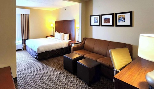 Suite, 1 King Bed with Sofa bed, Accessible, Non Smoking