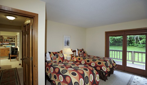 Traditional Townhome, 2 Bedrooms (Forest Cottage)