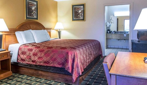 Standard Room, 1 King Bed, Non Smoking