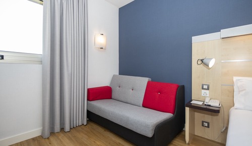 Standard Room, 2 Twin Beds (Free Breakfast)