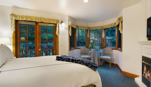 Standard Room, 1 Queen Bed (Renoir)