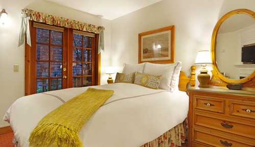 Standard Room, 1 Queen Bed (Sisley)