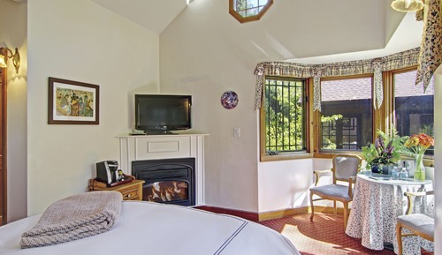 Standard Room, 1 Queen Bed (Toulouse Latrec)