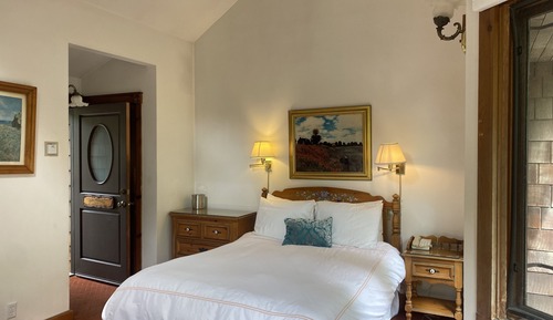 Standard Room, 1 Queen Bed (Monet)