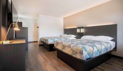 Standard Room, 2 Queen Beds, Non Smoking