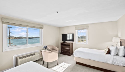 Queen Bed with Twin Bed, Non Smoking, Harbor View