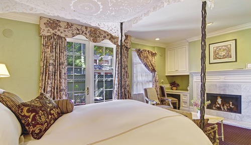 Romantic Room, 1 Queen Bed, Fireplace (Portofino)