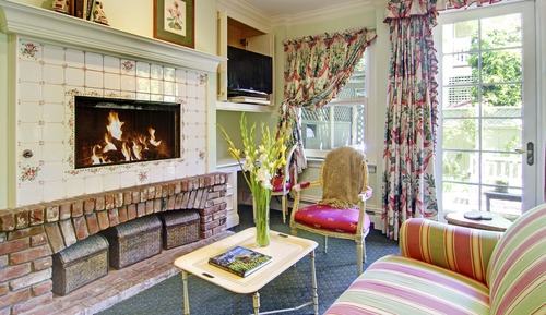 Romantic Room, 1 Queen Bed, Patio (Sissinghurst)