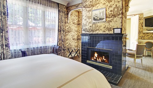 Standard Room, 1 Queen Bed, Fireplace (Paris)