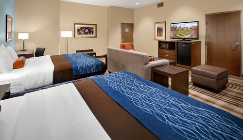 Suite, 2 Queen Beds, Non Smoking, Refrigerator & Microwave (with Sofabed)