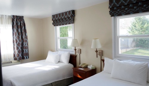 Room, 2 Queen Beds, Non Smoking