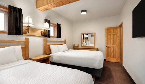 Suite, 2 bedroom 2 bathroom w kitchen