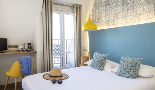 Superior Double Room with Balcony and View