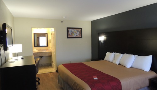 Standard Room, 1 King Bed, Non Smoking