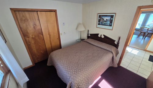 Standard Studio Suite, Lake View