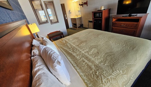 Standard Room, 1 King Bed