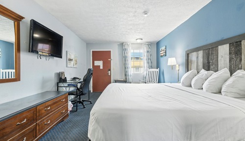Standard Room, 1 King Bed