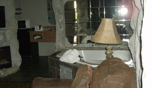 Suite, 1 Bedroom (Jurassic Cave)