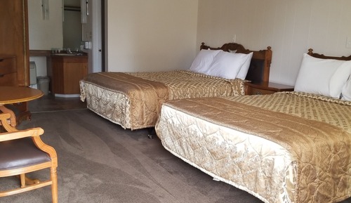 Double Room, 2 Queen Beds