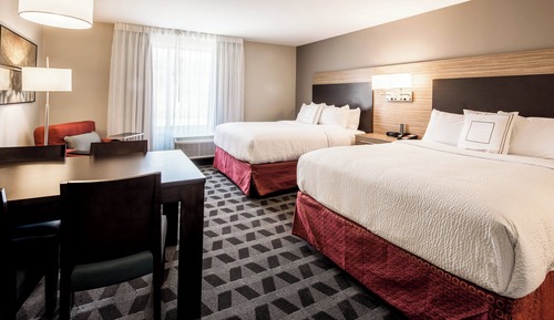 Studio, 2 Queen Beds (Mobility Accessible, Roll-in Shower)