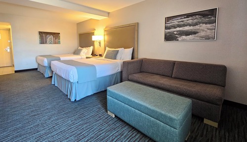 Cityview Deluxe, 2 Queen beds & Sofa bed