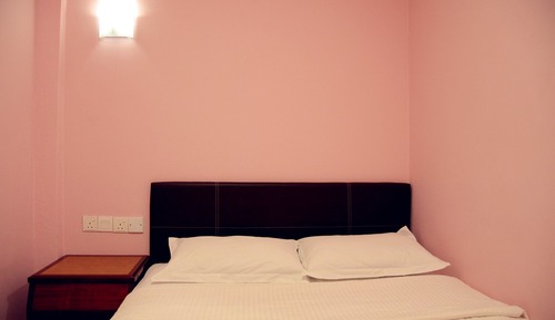 Standard Room, 1 Queen Bed